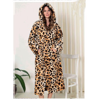 Большой женский халат на запах с леопардовым рисунком
