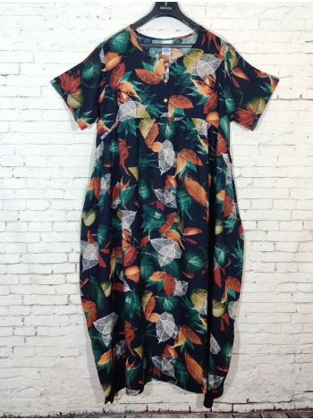Летнее платье из штапеля с рисунком листьев