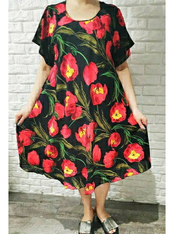 Яркое женское летнее платье красные тюльпаны